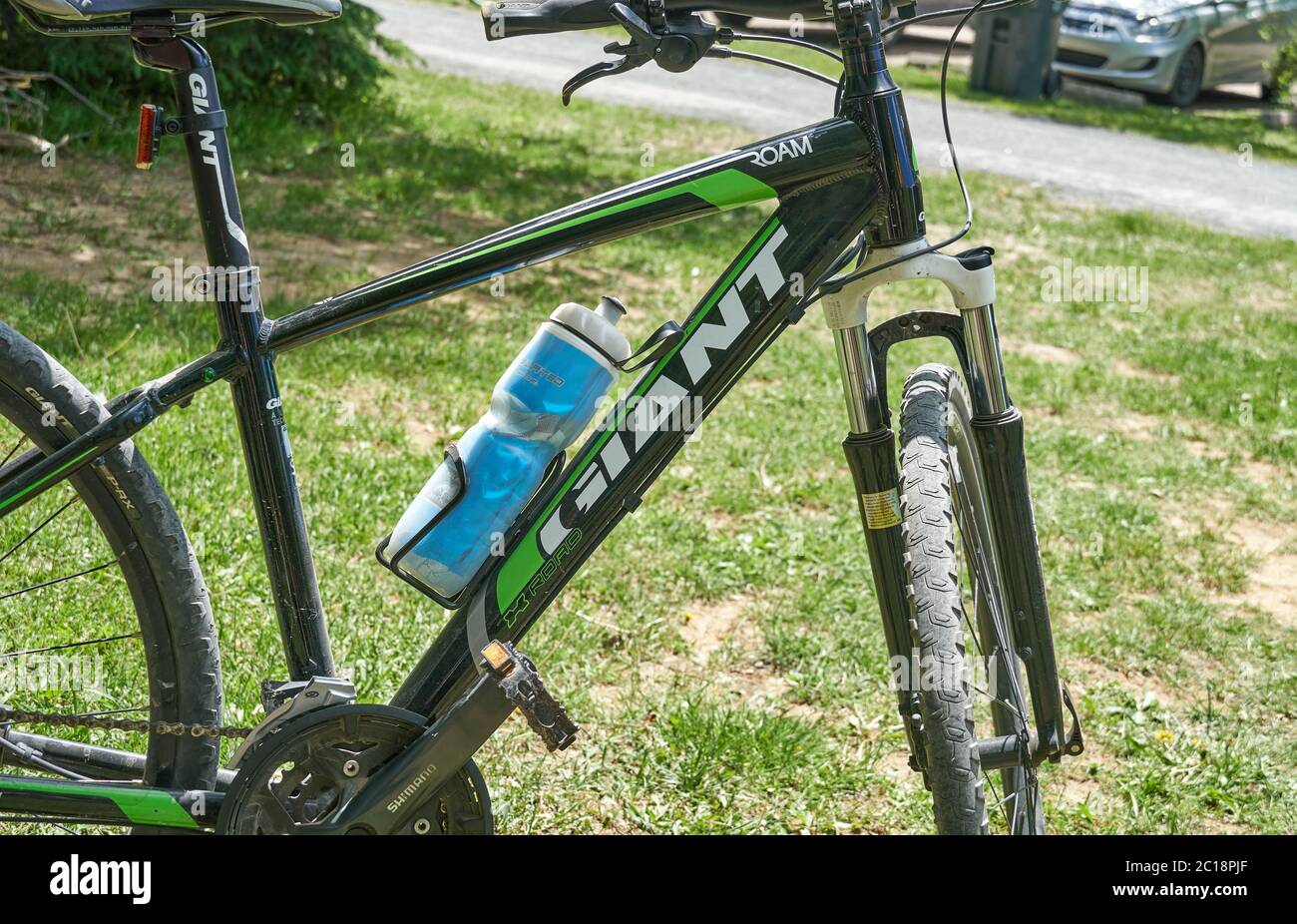 Montreal Canada June 14 2020 Giant bike and logo on bicycle frame. Giant Manufacturing is a Taiwanese bicycle manufacturer well know as the world Stock Photo Alamy