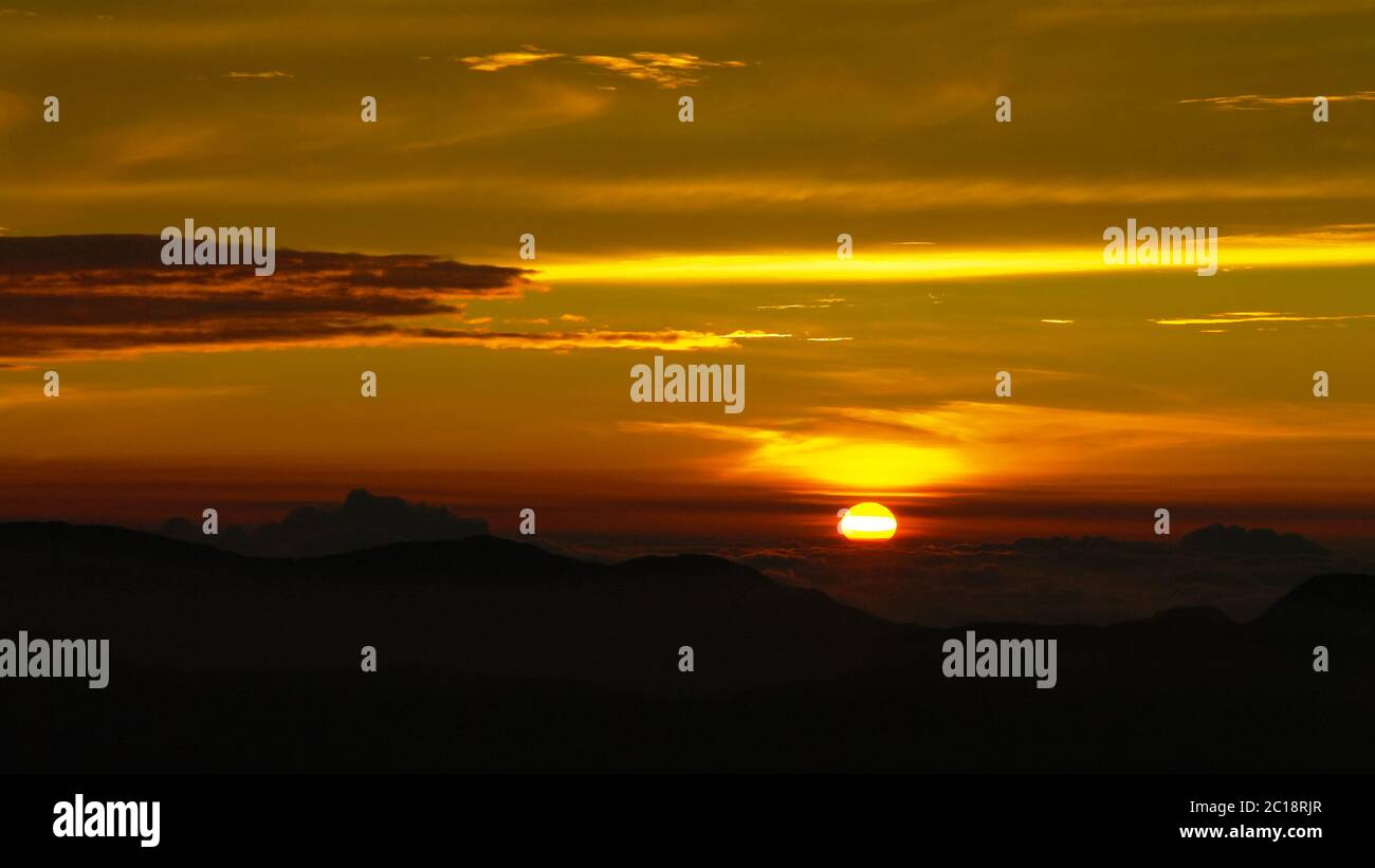 Sunrise at adams peak hi-res stock photography and images - Alamy