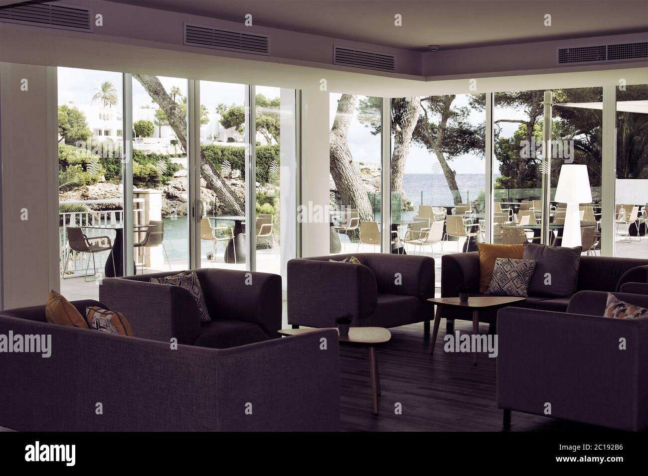 Lobby hotel hi-res stock photography and images - Alamy