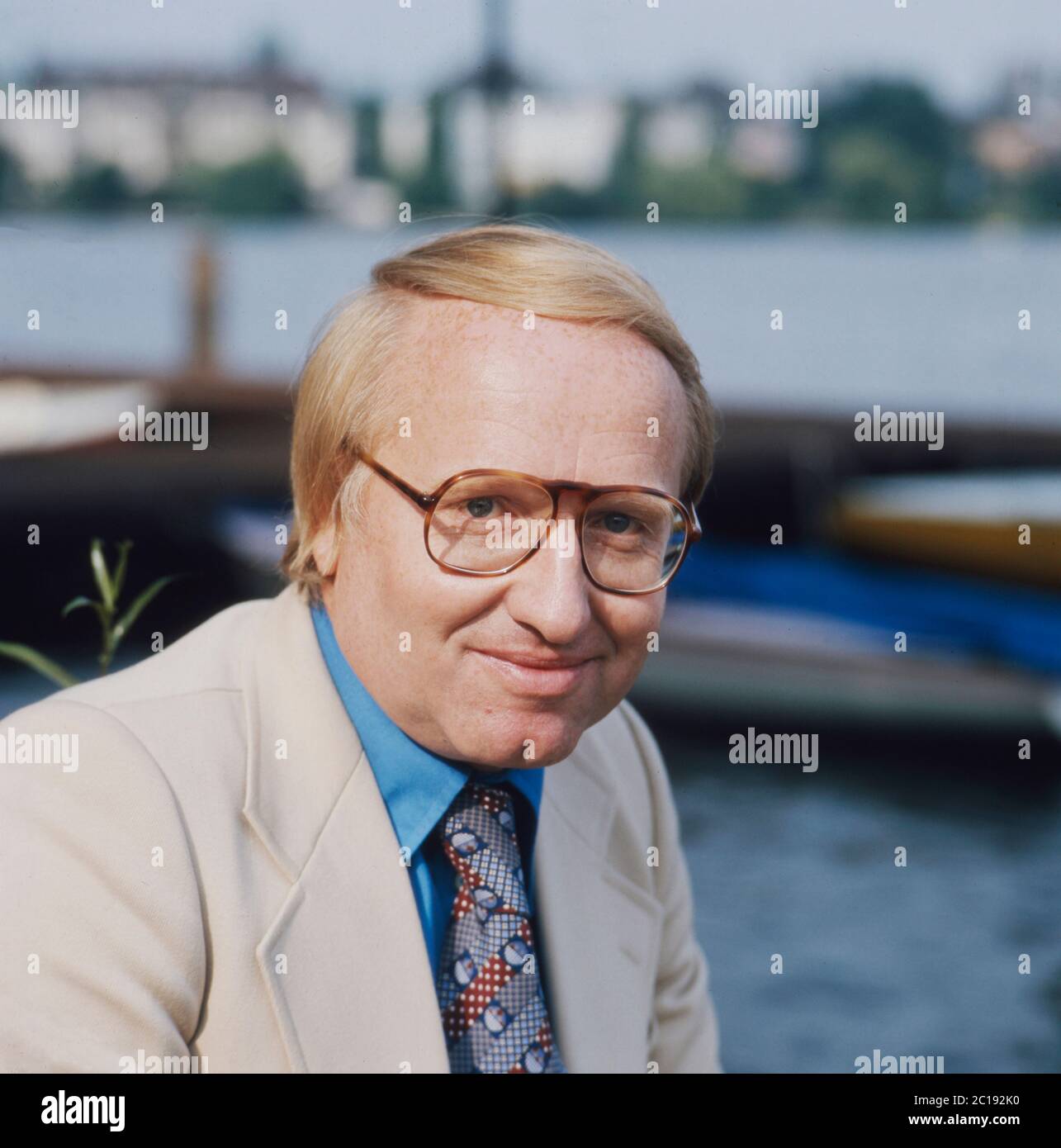 Nachrichtensprecher Hi res Stock Photography And Images Alamy nachrichtensprecher-hi-res-stock-photography-and-images-alamy