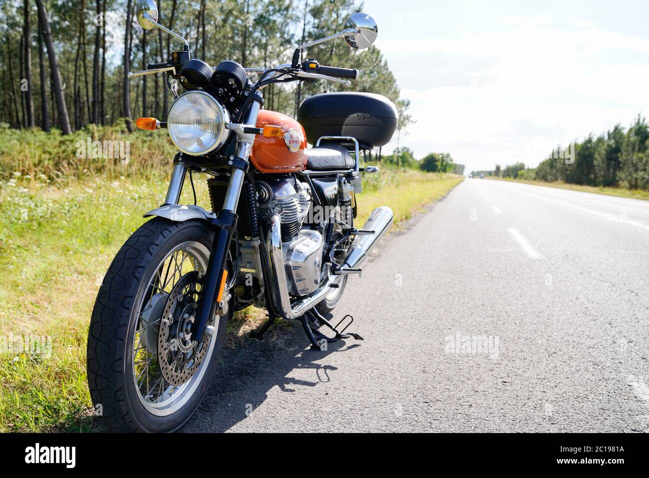 Royal Enfield Interceptor 650 Wallpaper