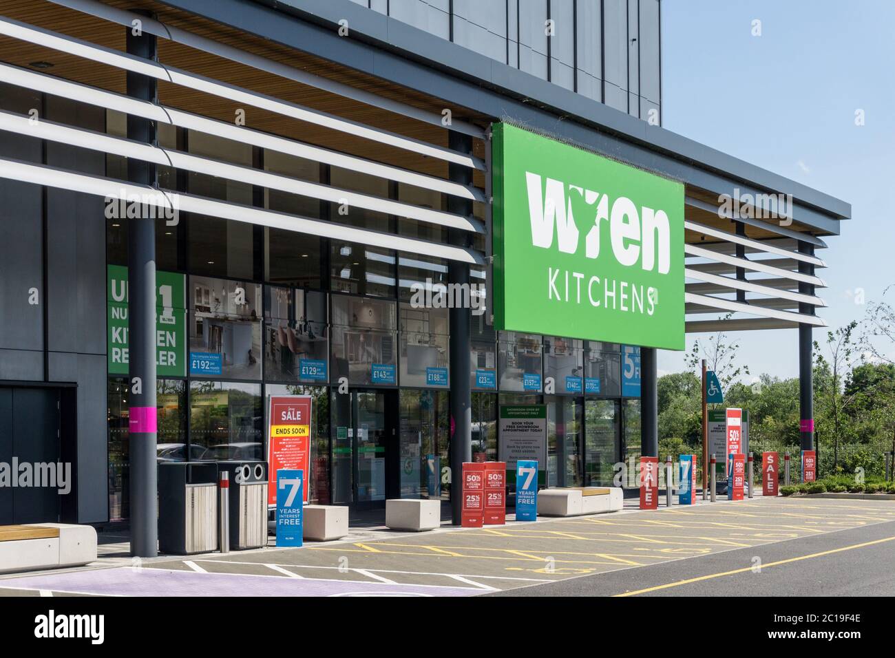 Wren Kitchens store, Rushden Lakes Shopping Centre, Northamptonshire, UK Stock Photo