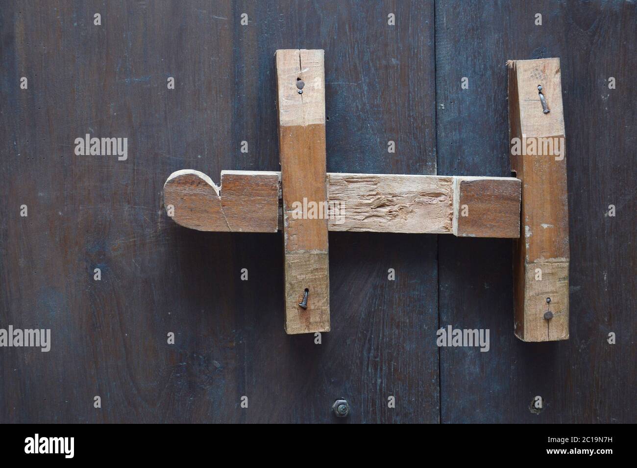 wooden lock bar Stock Photo Alamy