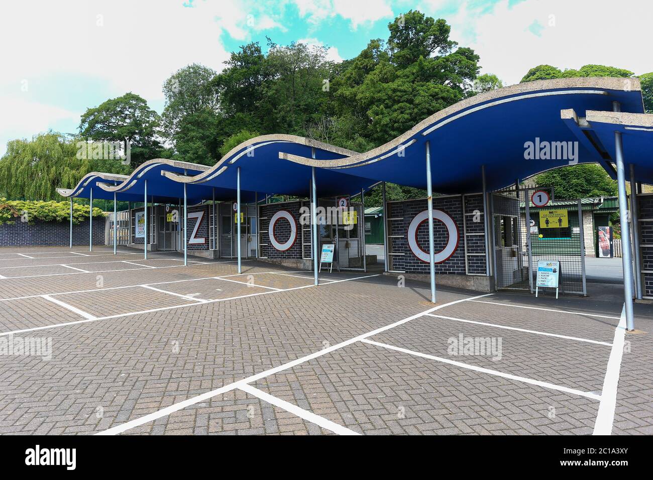 Dudley, West Midlands, UK. 15th June, 2020. Dudley zoo opens its doors for the first time since the UK's lockdown, with a managed intake and full safety arangements. Credit: Peter Lopeman/Alamy Live News Stock Photo