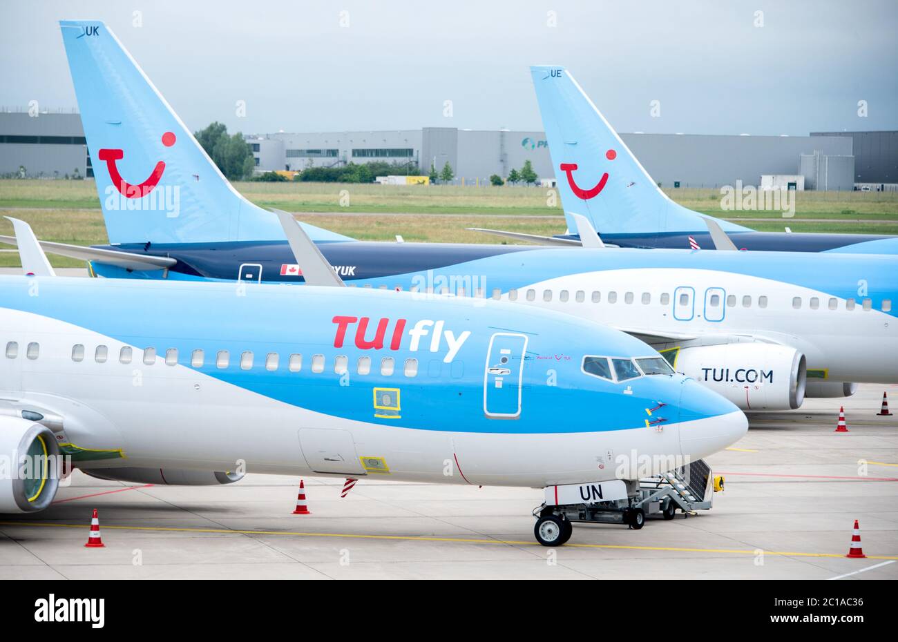 Tuifly logo hi-res stock photography and images - Alamy