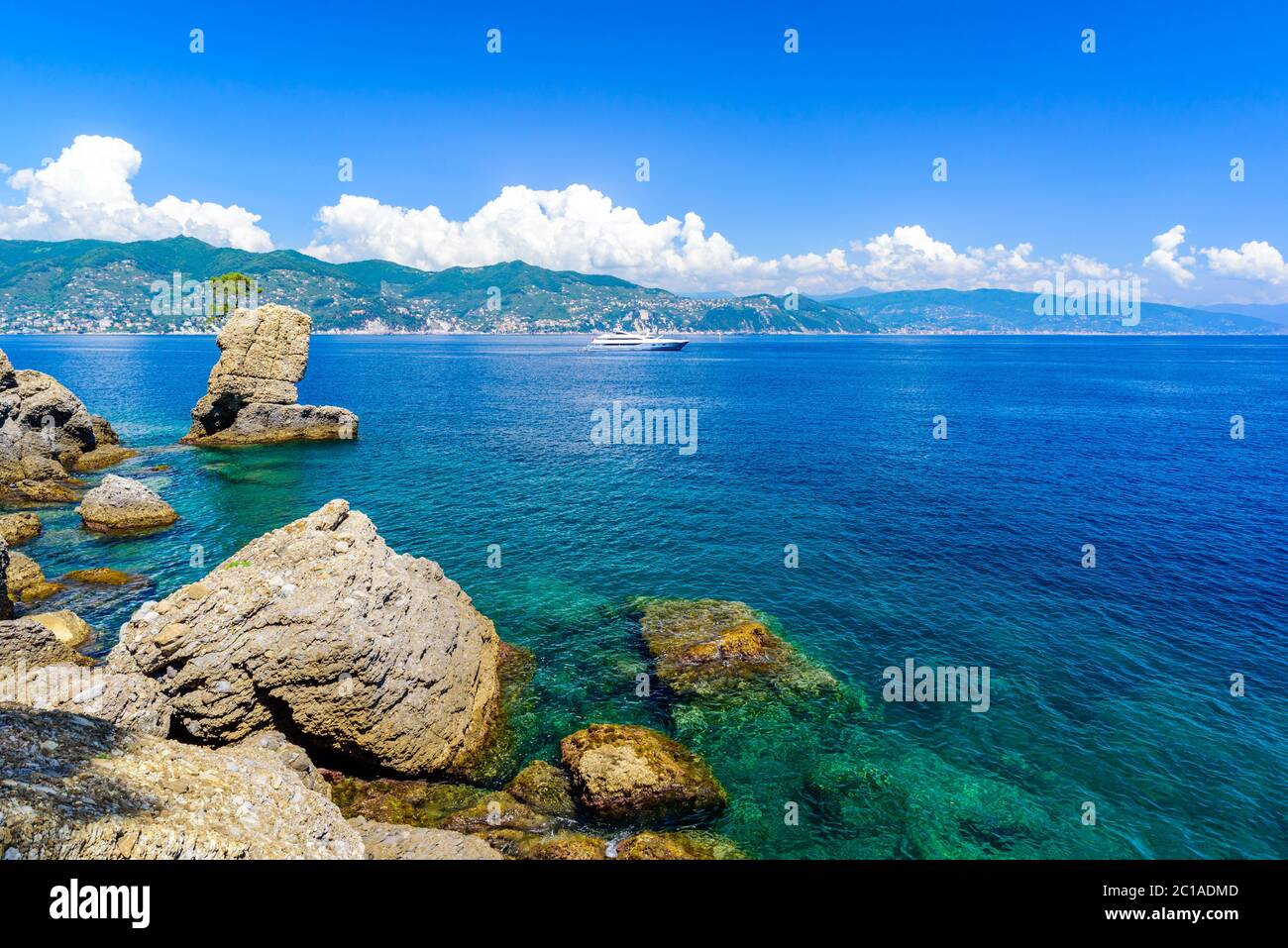 Porto di santa margherita ligure hi-res stock photography and images ...