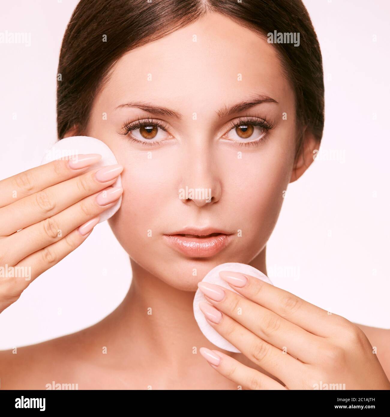 Face cleansing wipe hires stock photography and images Alamy