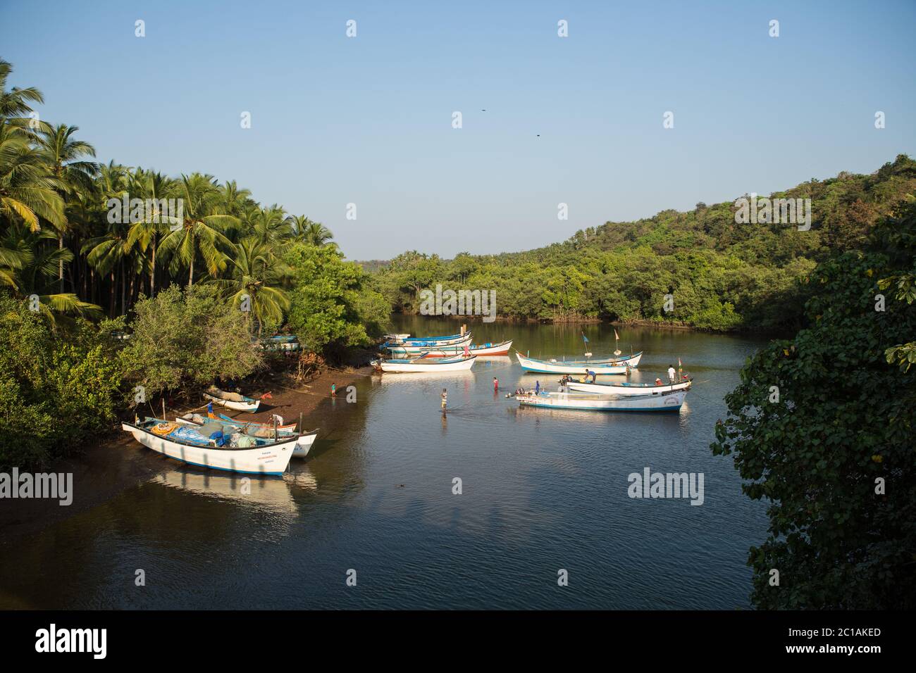 Traditional wood pier hi-res stock photography and images - Alamy