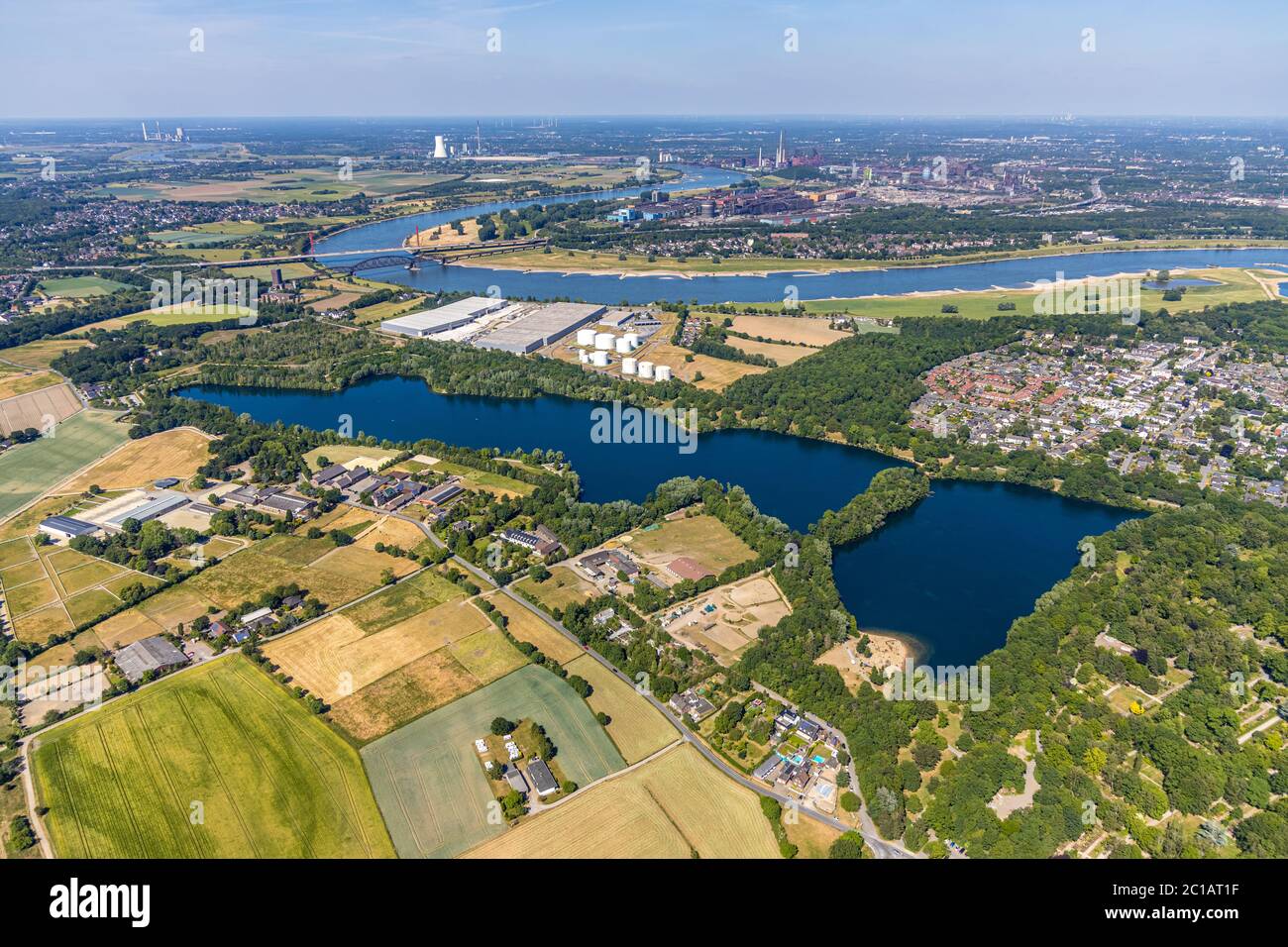 Aerial photo Uettelheimer See, recreation, leisure lake, bathing lake, Gallhöfer Dach GmbH ,city limit Moers, Ruhr area, North Rhine-Westphalia, Germa Stock Photo