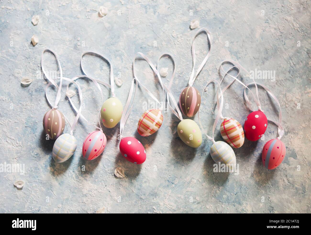 Easter background with Easter eggs and spring flowers Stock Photo - Alamy
