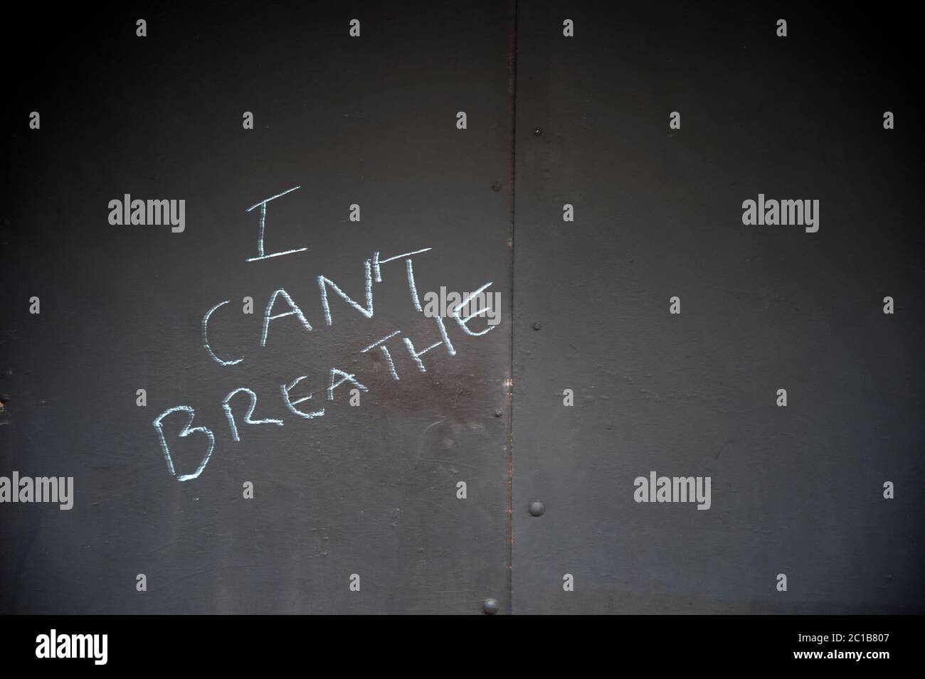 Hackney,London June 2020 during the Covid-19 (Coronavirus) pandemic. 'I cant breathe' chalked on a wall, the last words of George Foley as he was suff Stock Photo