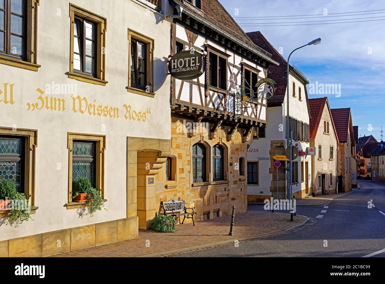 Page 11 - Restaurant Zum See High Resolution Stock Photography and Images -  Alamy