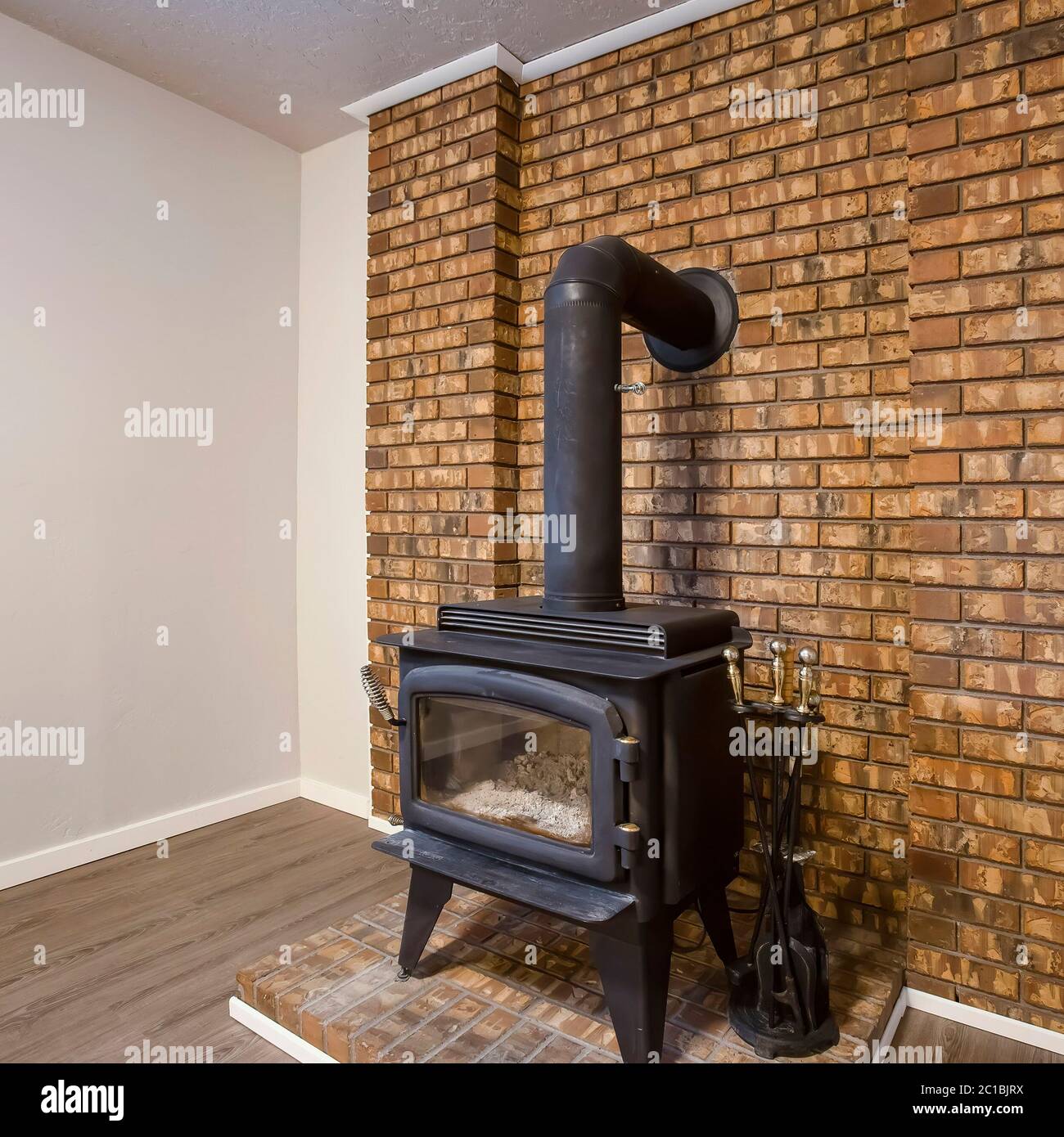 Woodburner home hi-res stock photography and images - Alamy