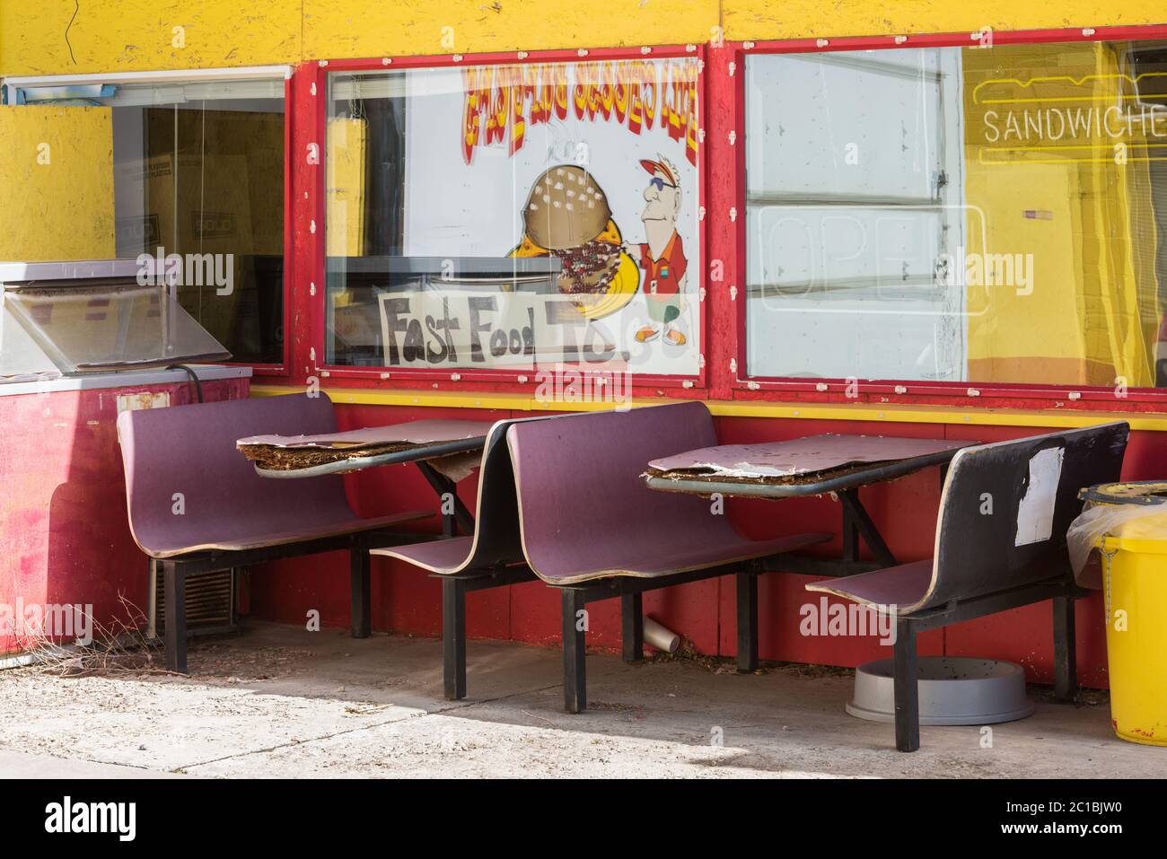 USA, Utah ,Crescent Junction, abandoned diner Stock Photo Alamy