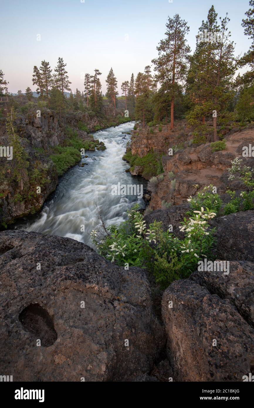 Deschutes river hires stock photography and images Alamy