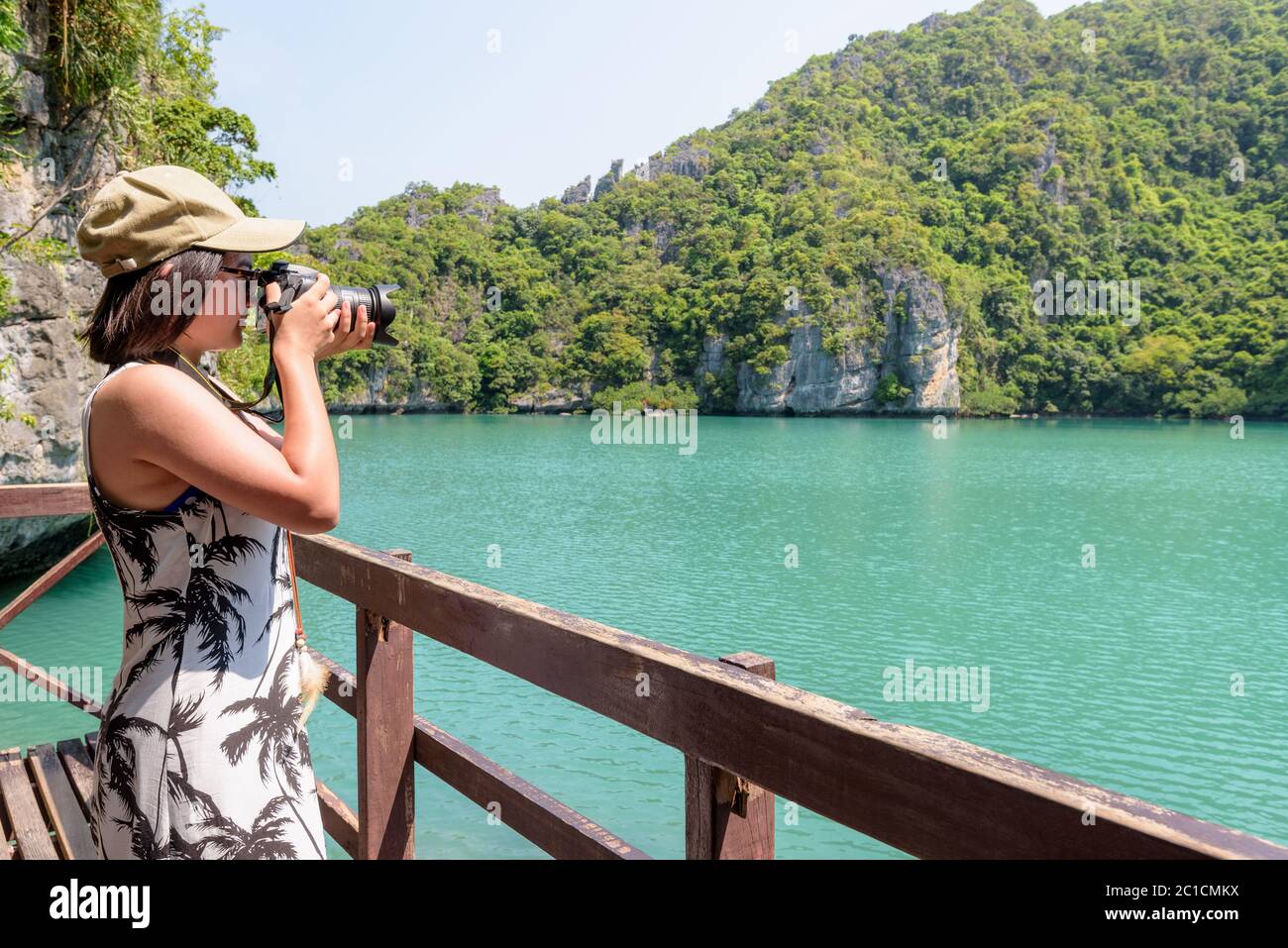 Asian tourist taking photos hi-res stock photography and images - Alamy