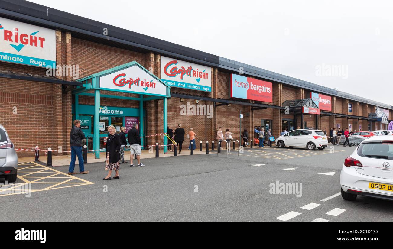 Home bargains opening hires stock photography and images Alamy