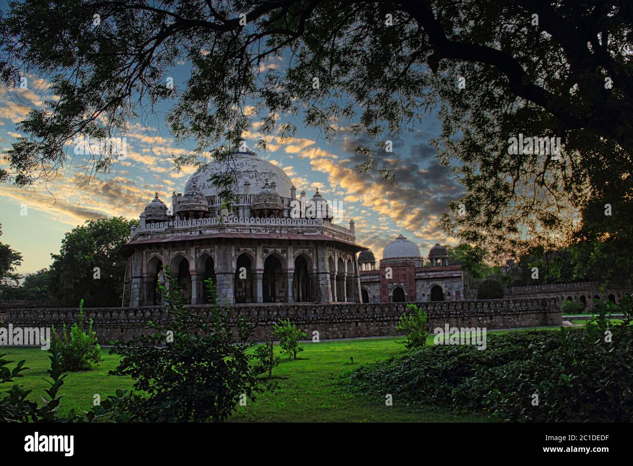 Lodhi Garden is a city park situated in New Delhi. Spread over 90 acres. It contains various tomb from 14-15th century Stock Photo - Alamy Lodhi Garden is a city park situated in New Delhi. Spread over 90 acres. It contains various tomb from 14-15th century Stock Photo - Alamy