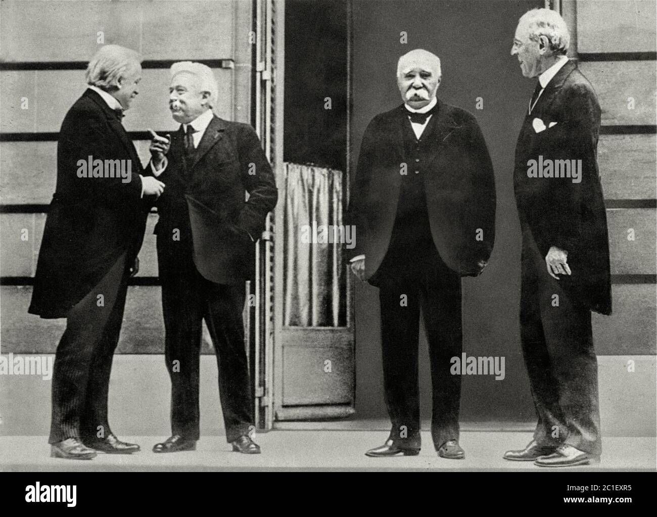 The so-called Council of Four at Versailles during the peace negotiations with Germany 1919 (from left to right): British Prime Minister Lloyd George Stock Photo