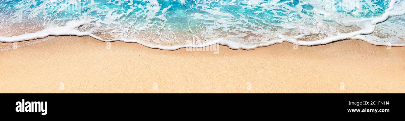 Sandy beach turquoise ocean waves hi-res stock photography and images ...