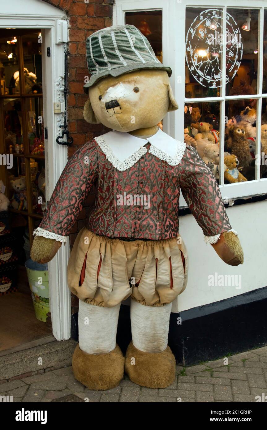 Giant Teddy Bear Outside A Shop In Stratford Upon Avon Warwickshire England UK Stock Photo - Alamy Giant Teddy Bear Outside A Shop In Stratford Upon Avon Warwickshire England UK Stock Photo - Alamy