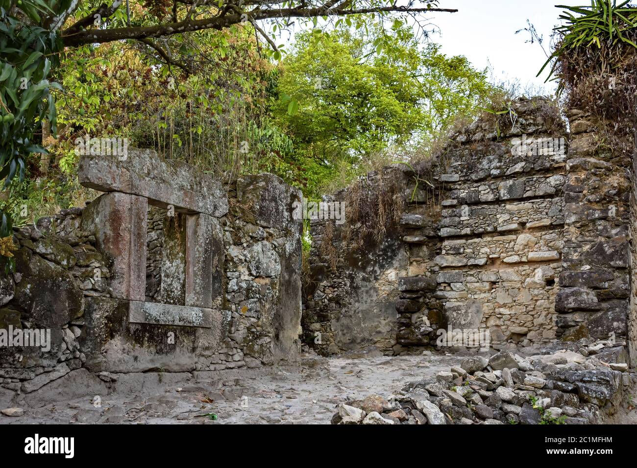 18th century farm house hi-res stock photography and images - Alamy
