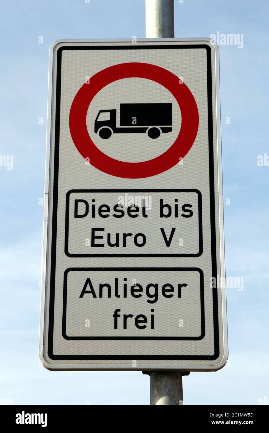 Traffic sign in Hamburg, Germany, prohibiting older diesel trucks to enter Stock Photo
