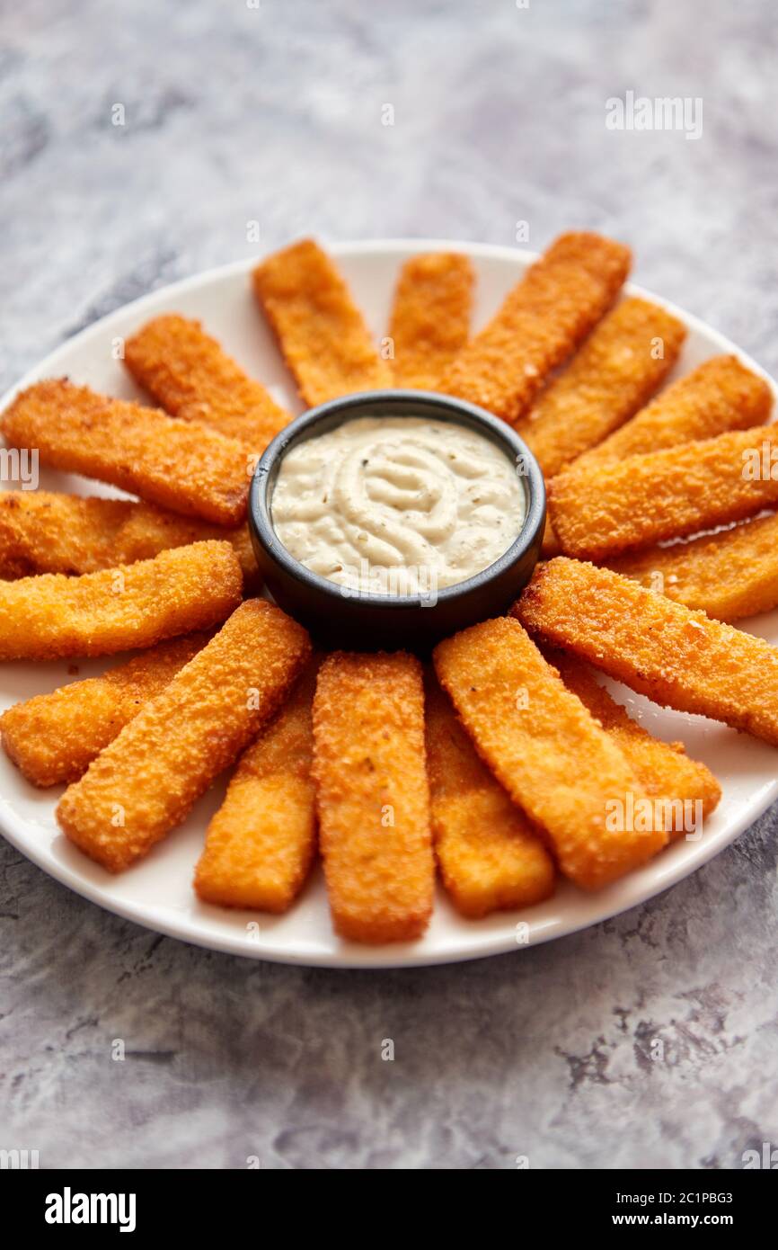 Fish fillet crumbed dish hires stock photography and images Alamy