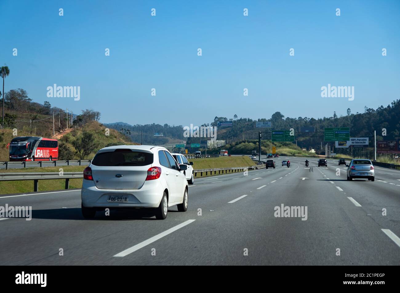 JUNDIAI, SAO PAULO / BRAZIL - AUGUST 19, 2018: View of KM 46 of Rodovia dos Bandeirantes highway (official designation SP-348) in early morning. Stock Photo