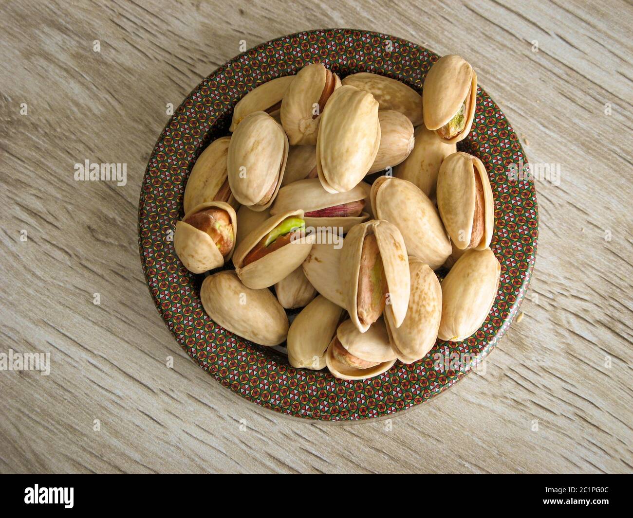 https://c8.alamy.com/comp/2C1PG0C/akbari-iranian-pistachio-super-long-akbari-belongs-to-the-long-type-of-iranian-pistachios-and-has-the-highest-economic-value-among-four-varieties-2C1PG0C.jpg