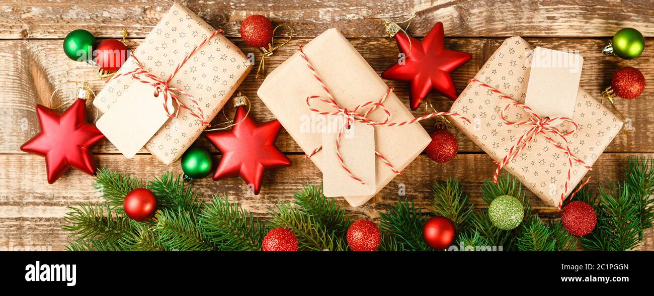 craft gift box tied with red and white rope Stock Photo - Alamy