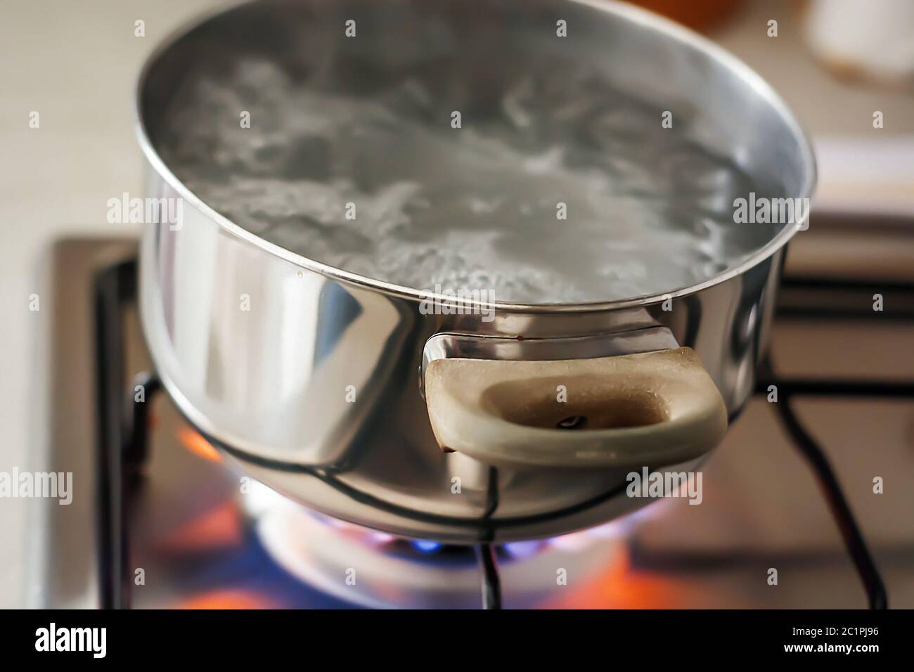 Boiling water stove hires stock photography and images Alamy