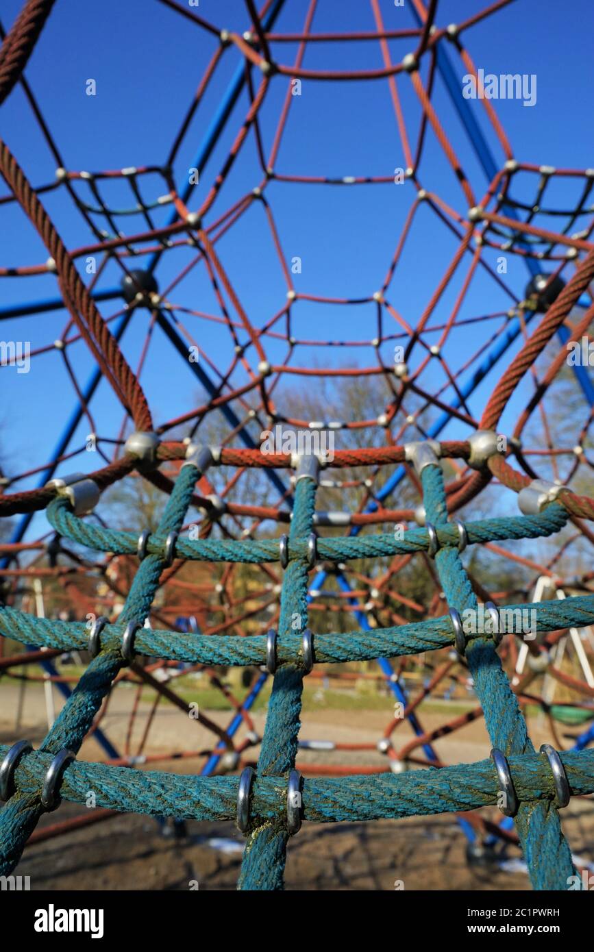 Metal climbing frame hires stock photography and images Alamy