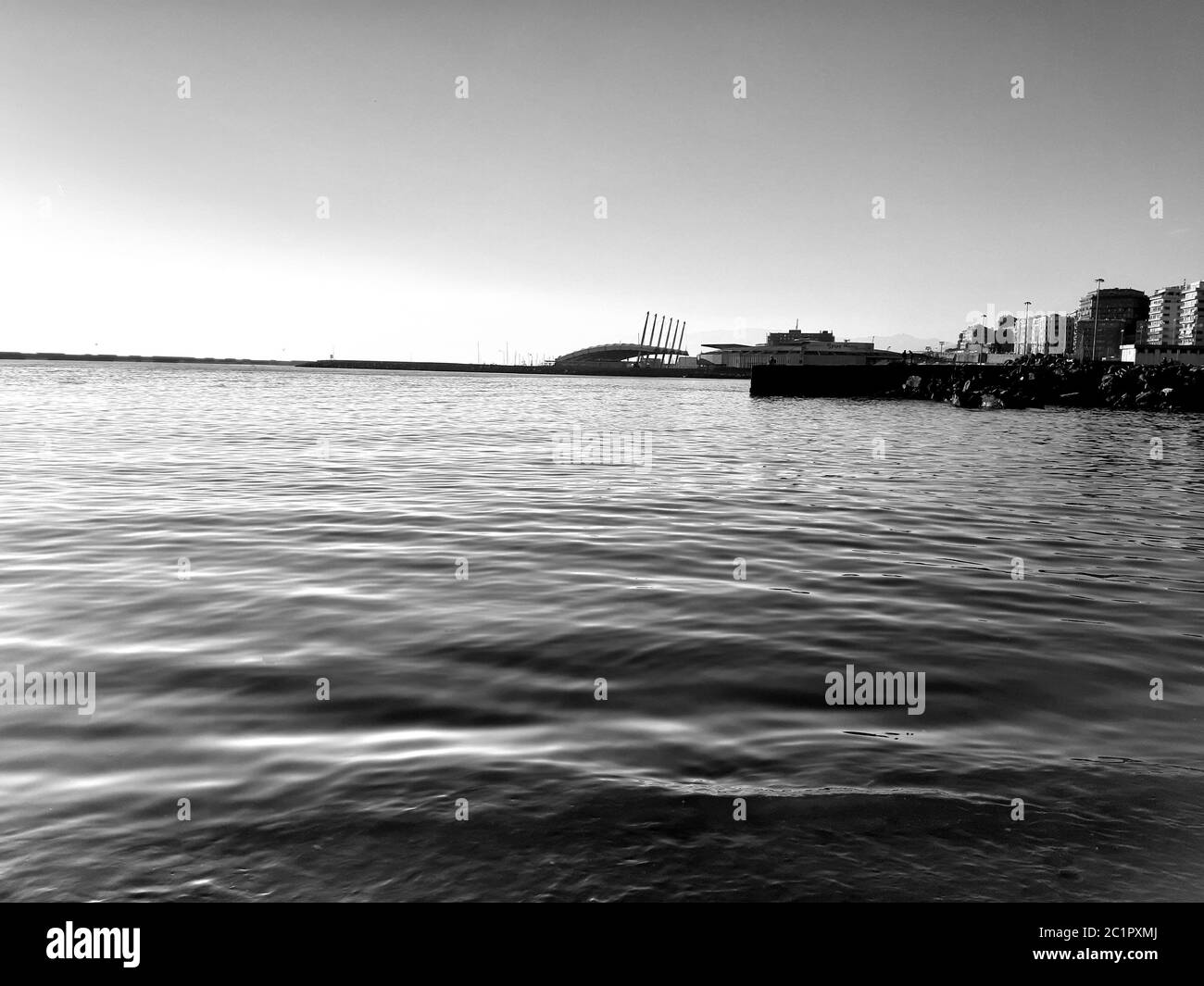 Surfing the north shore of oahu Black and White Stock Photos & Images ...