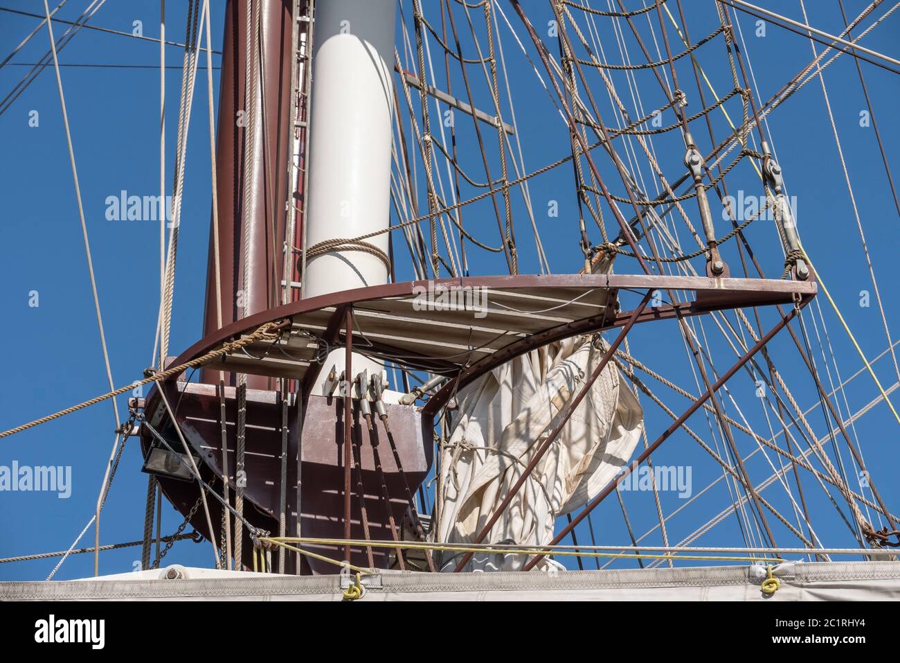 Masthead mast head hi-res stock photography and images - Alamy
