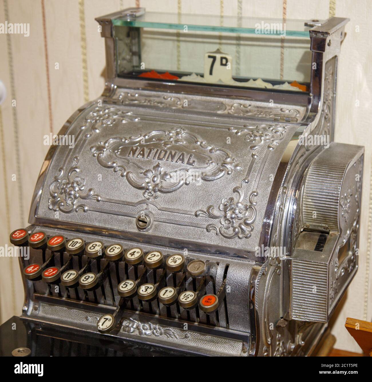 Cash register money change hi-res stock photography and images - Alamy