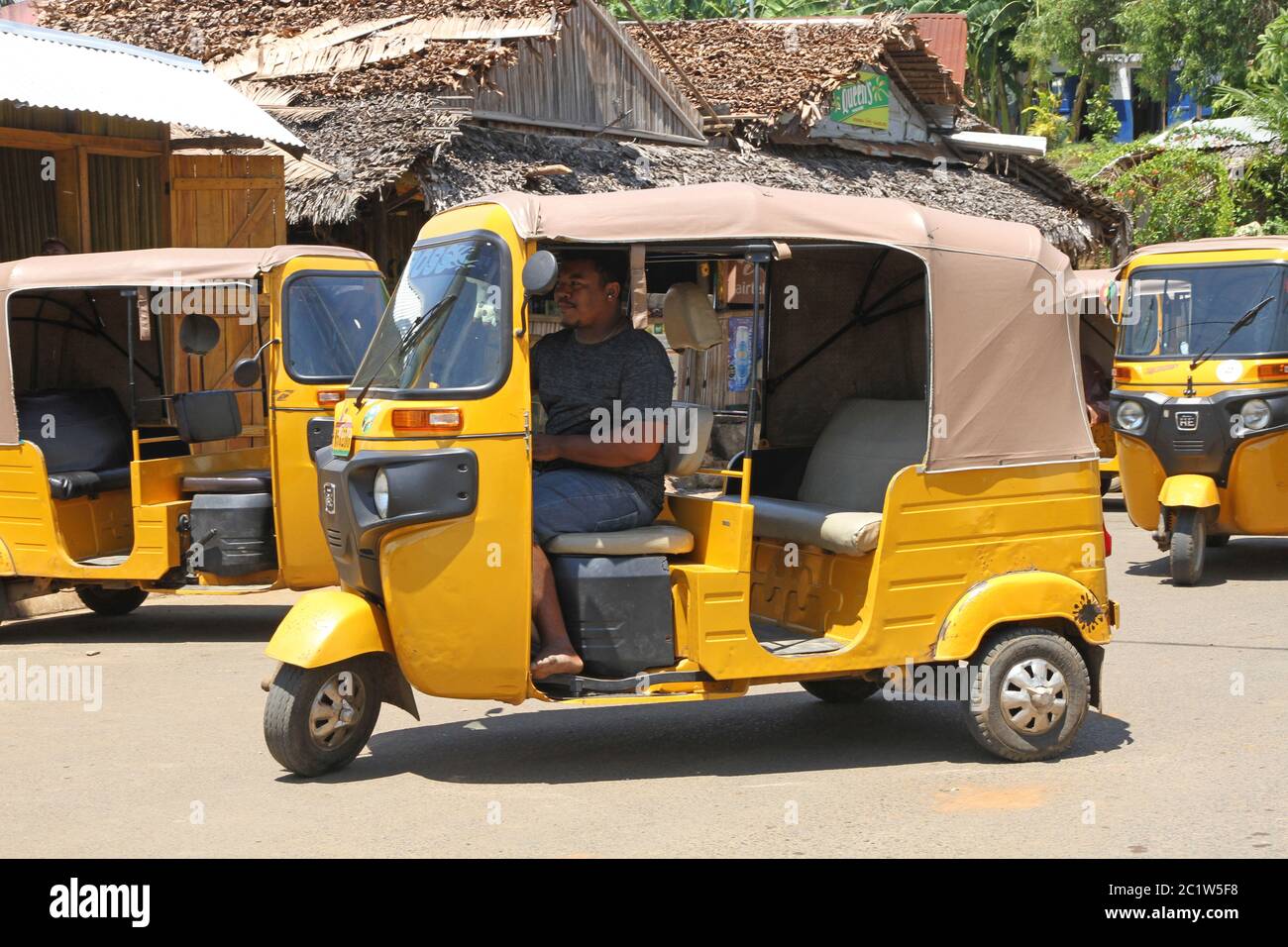 Qadimgi vaginalarning yaqin fotosuratlari