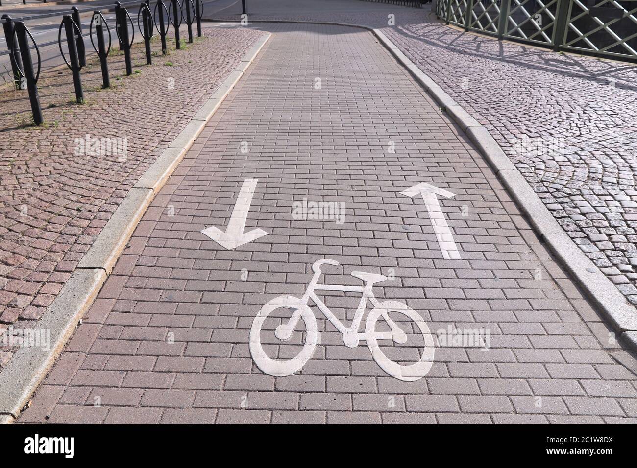 Concrete bike lane hi-res stock photography and images - Alamy