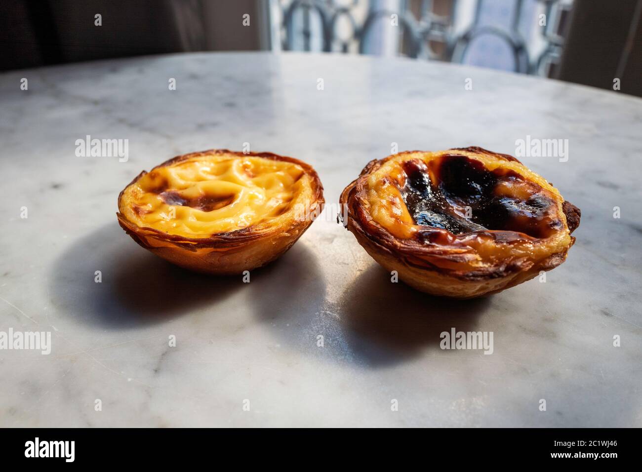 Pasteis de belem hand hires stock photography and images Alamy