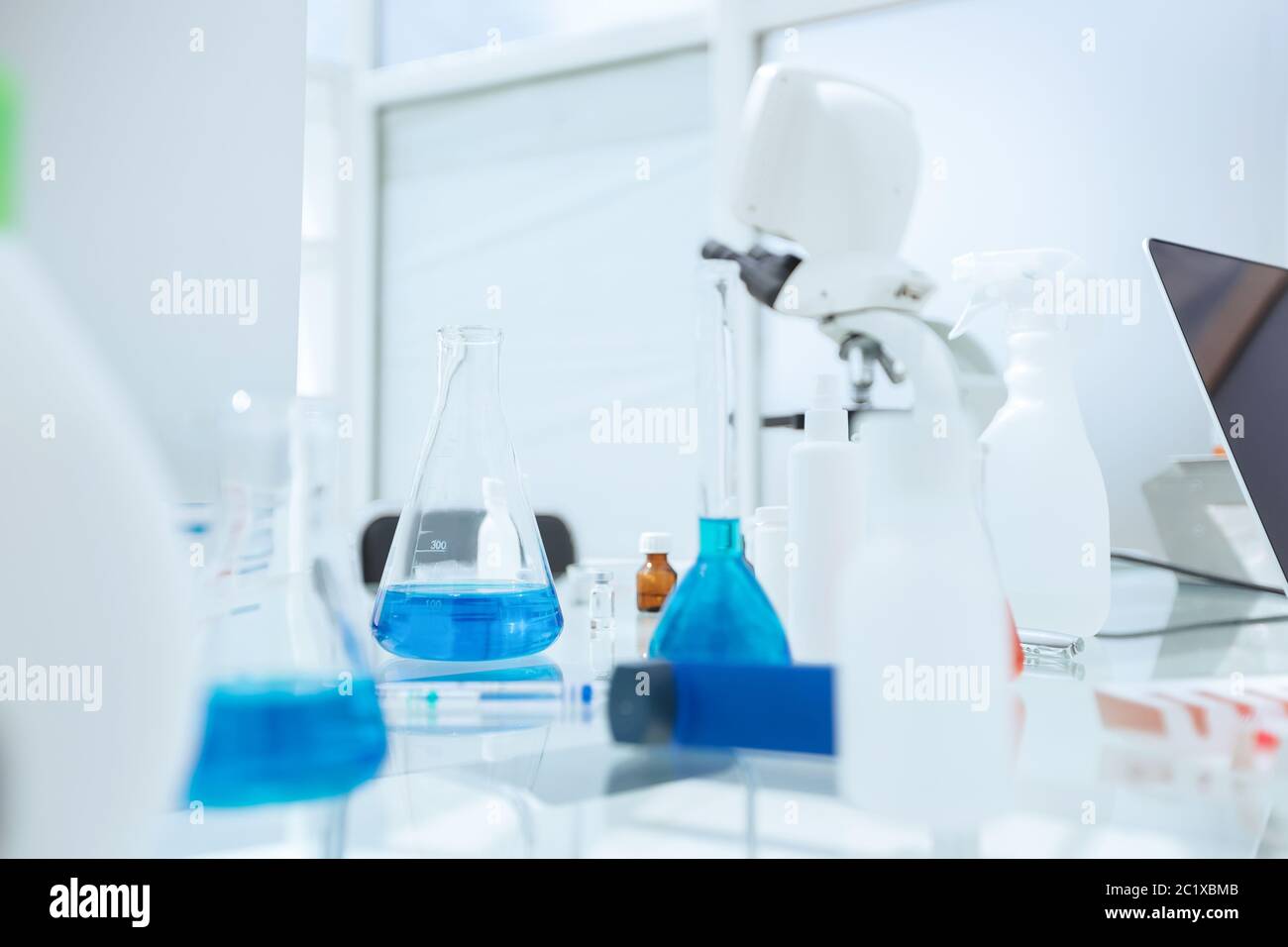 microscope on a table in a modern laboratory Stock Photo - Alamy
