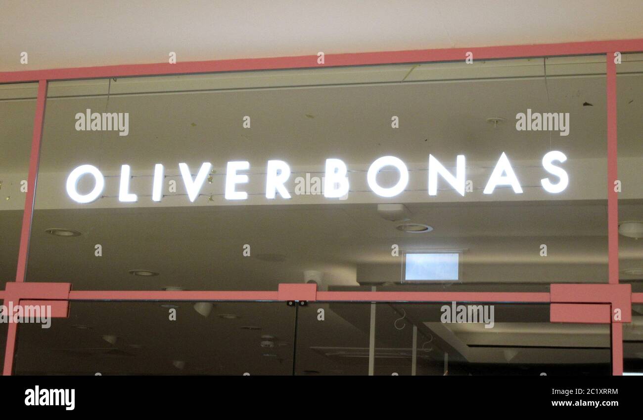 Oliver bonas hires stock photography and images Alamy