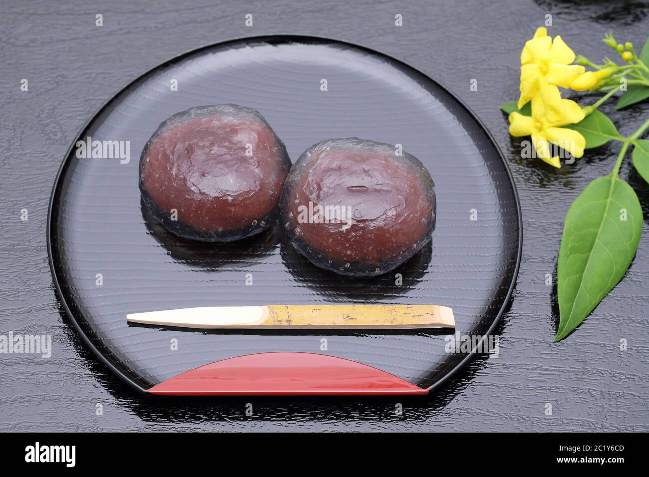 Japanese traditional confectionery, Kuzu mochi sweets Stock Photo Alamy