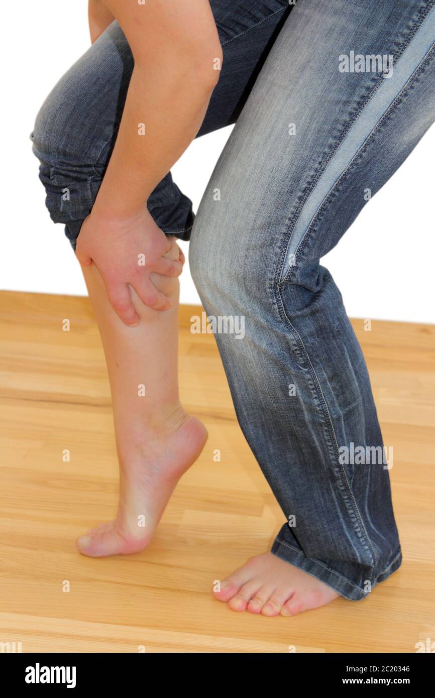 Calf cramp hires stock photography and images Alamy