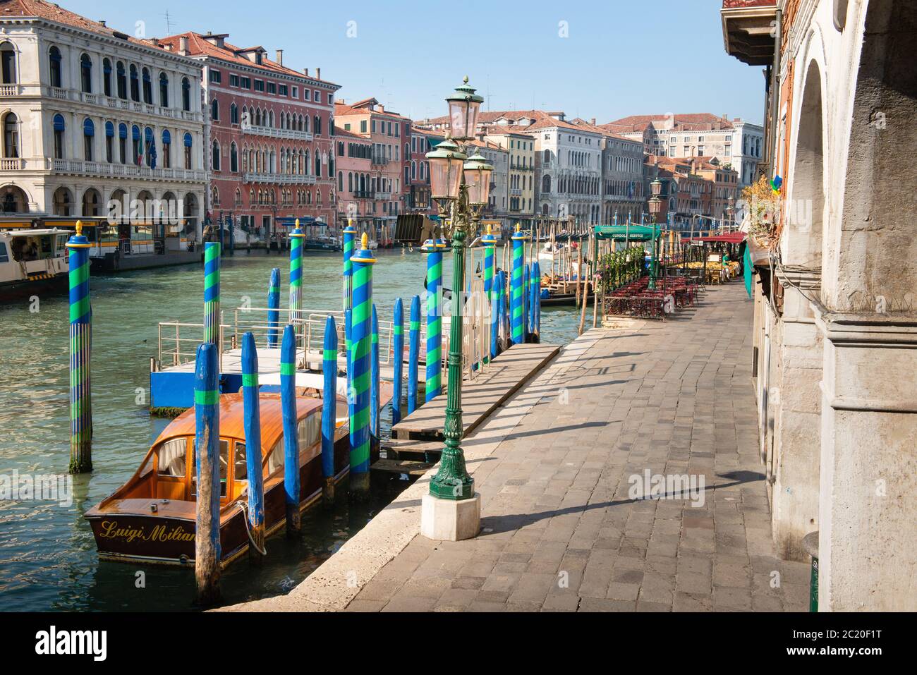 Empty canal hi-res stock photography and images - Alamy