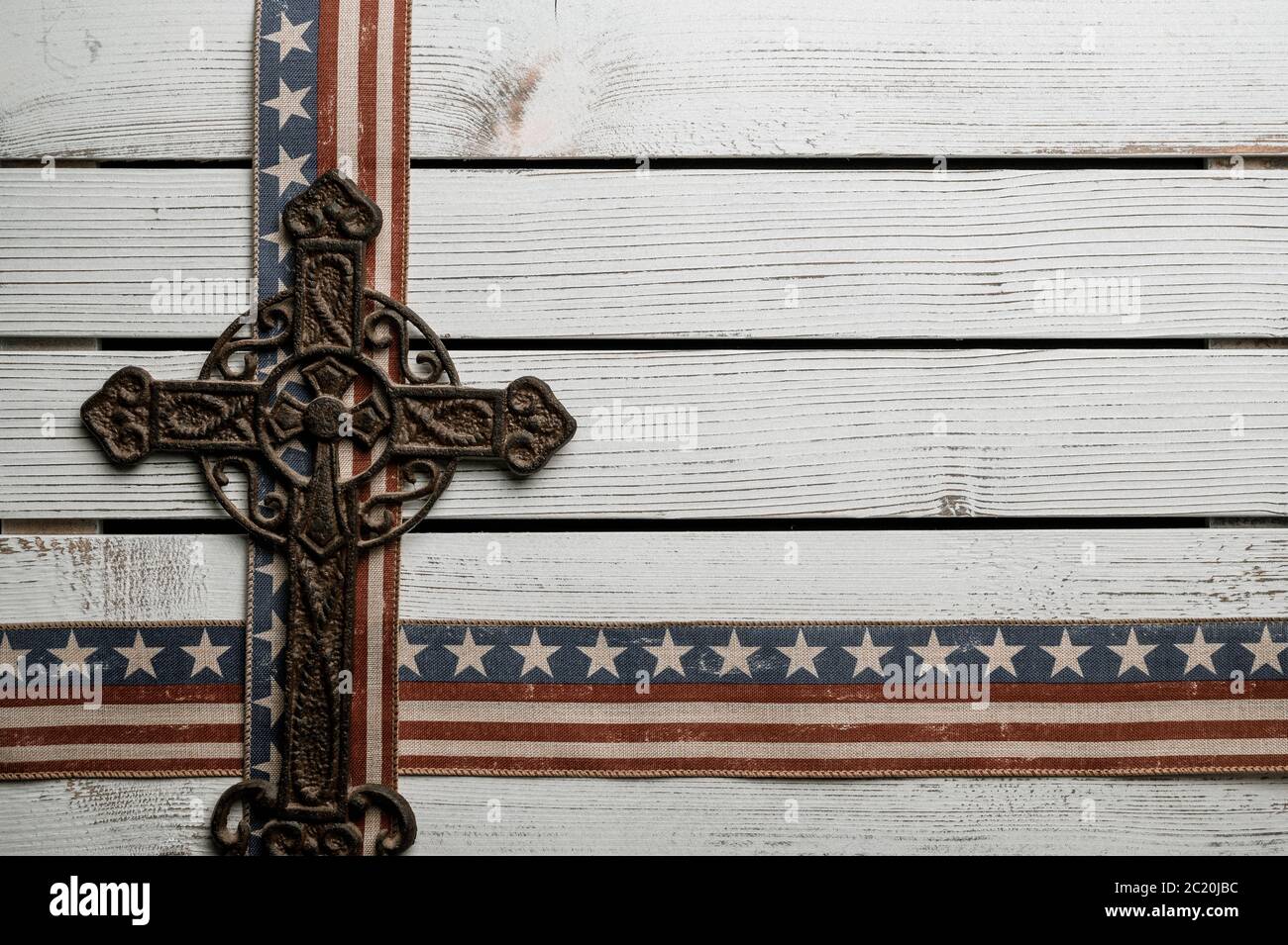 DIY American Flag Porch Leaner: Crafting a Rustic Touch, image size:1300x955