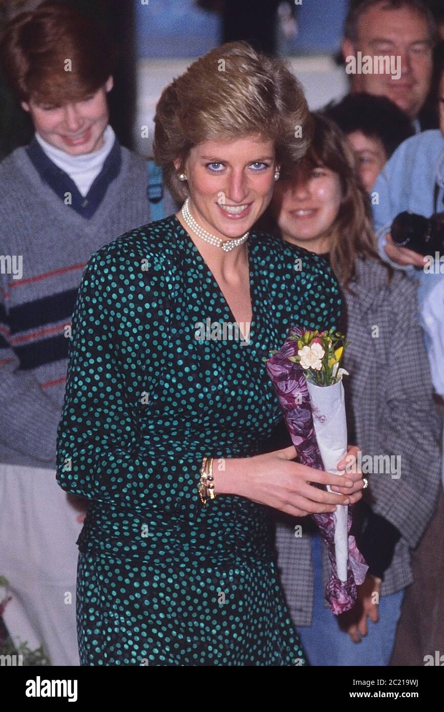 HRH, Diana, Princess of Wales attending a Help the Aged Elderly Achievement Awards, London, wearing a green and black polka dot dress. October 23 1989 Stock Photo