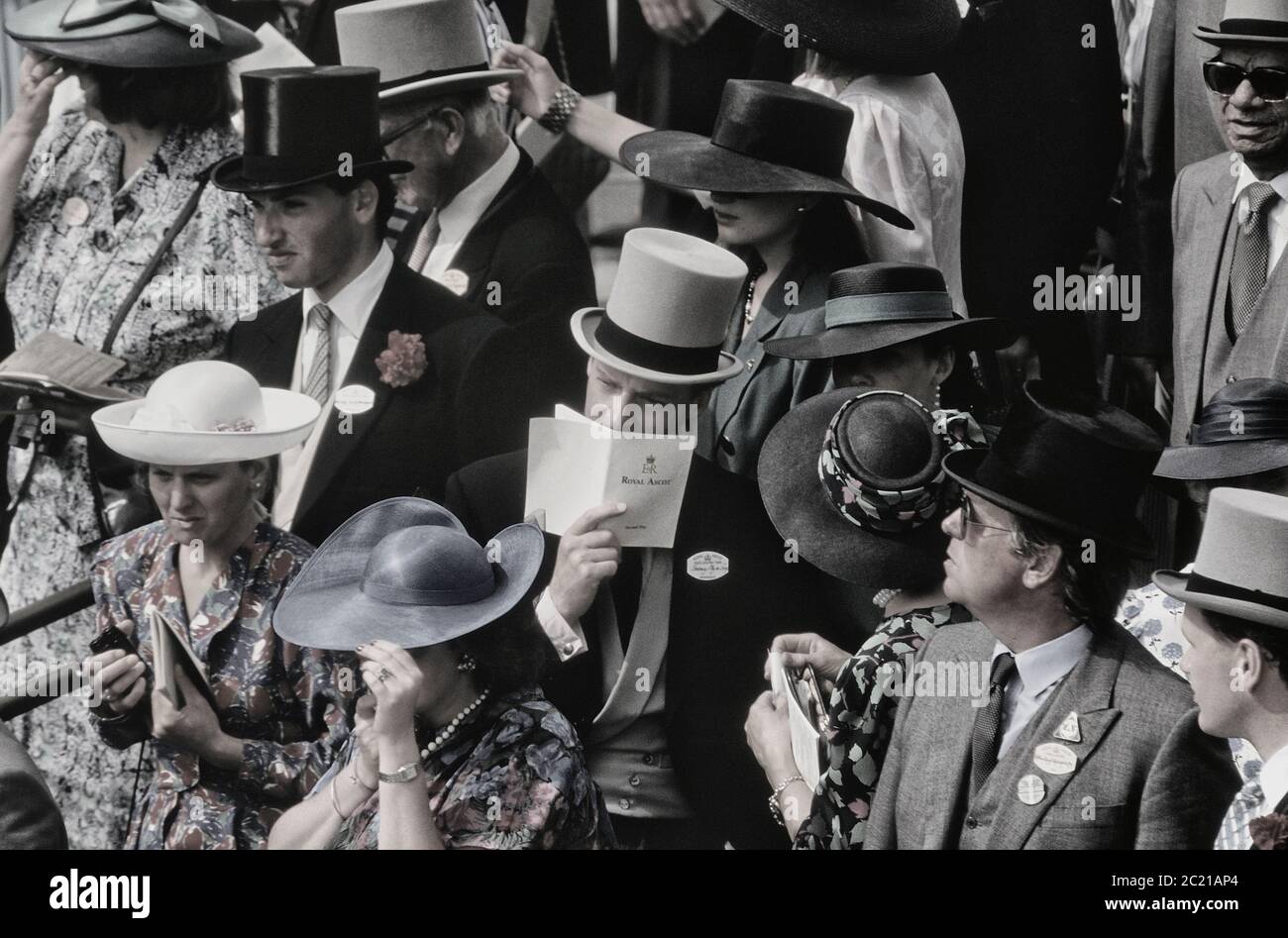 Ascot Races England UK 1986 scanned in 2018 the British Royal Family arrive  and walk about at Royal Ascot in 1986 Members of the public dressed in fine  hats and top hats and Tails for the men at Royal Ascot Stock Photo - Alamy