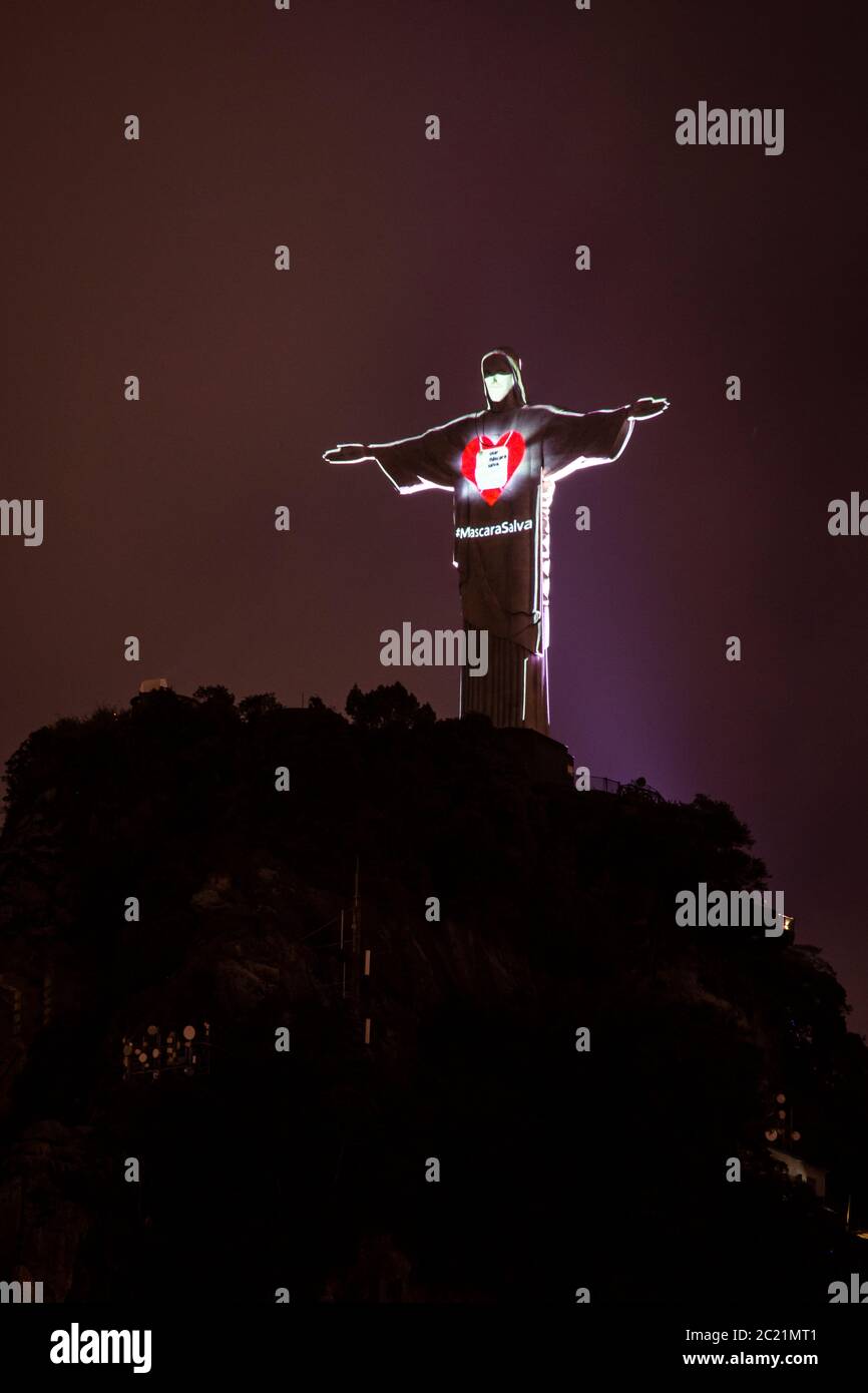 Beautiful View To Christ The Redeemer Statue At Night With Special Lighting Due To Covid 19 Pandemic Outbreak Of Corona Virus Rio De Janeiro Brazil Stock Photo Alamy Beautiful View To Christ The Redeemer Statue At Night With Special Lighting Due To Covid 19 Pandemic Outbreak Of Corona Virus Rio De Janeiro Brazil Stock Photo Alamy