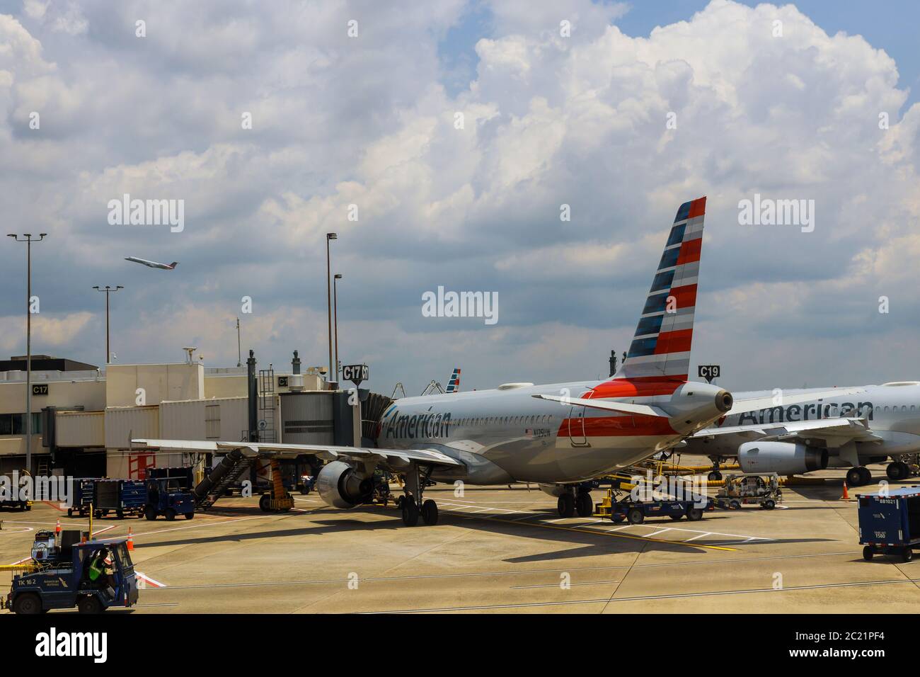 American airlines terminal charlotte hires stock photography and images Alamy