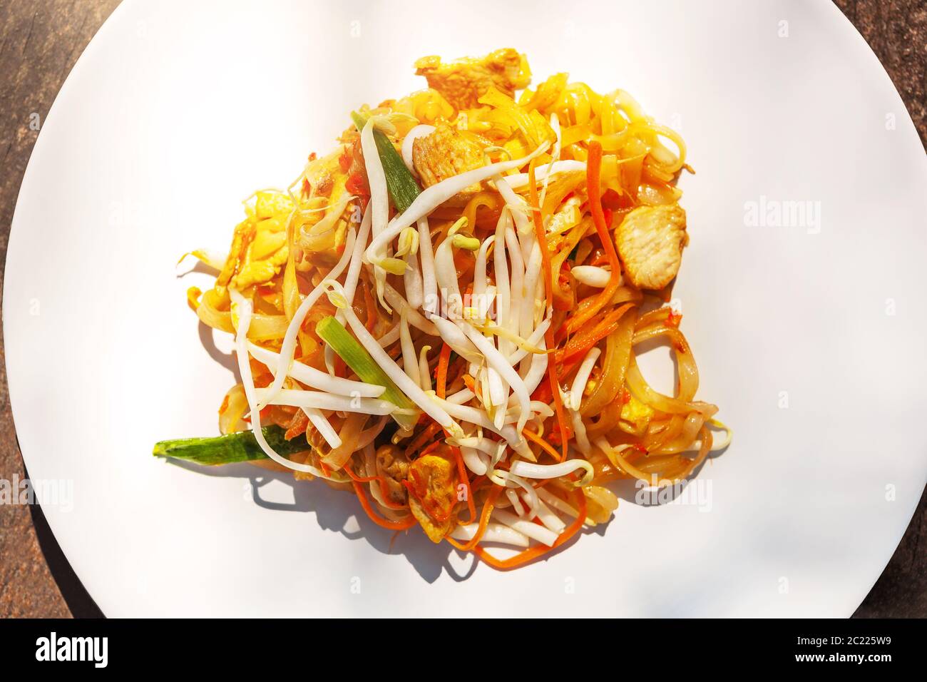 Traditional thai cuisine, pad thai Stock Photo - Alamy
